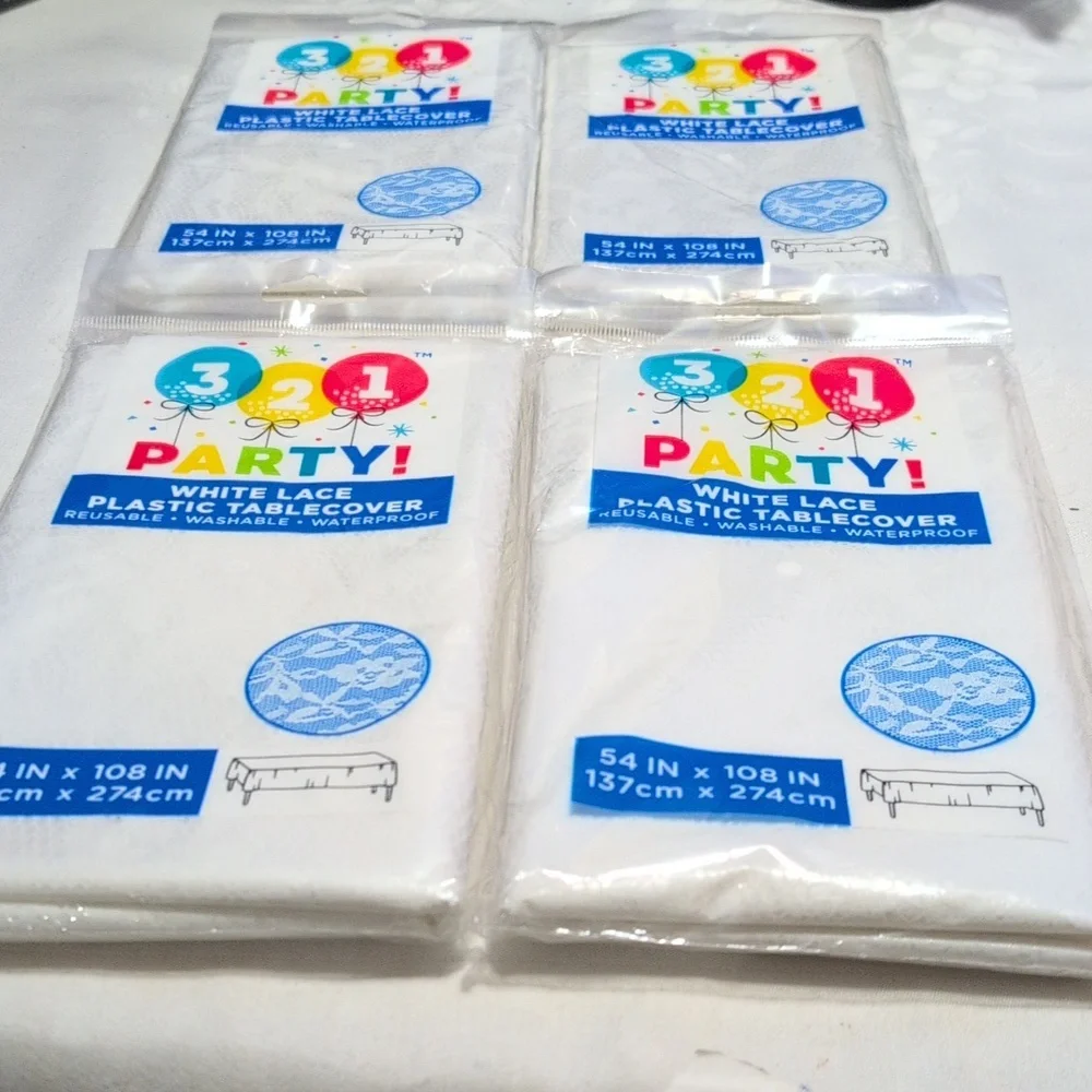 4 Individual White Lace Disposable Plastic Tablecover Rectangular